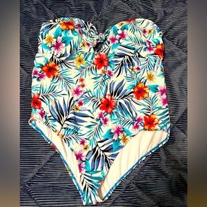 Time & Tru 3XL one piece women’s swimsuit